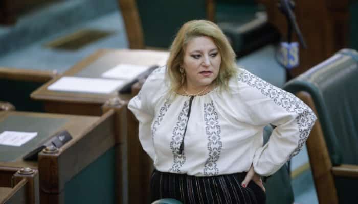 Conducerea Senatului o sancționează pe Diana Şoşoacă. Senatoarea nu mai reprezință instituția pe o perioadă de trei luni 